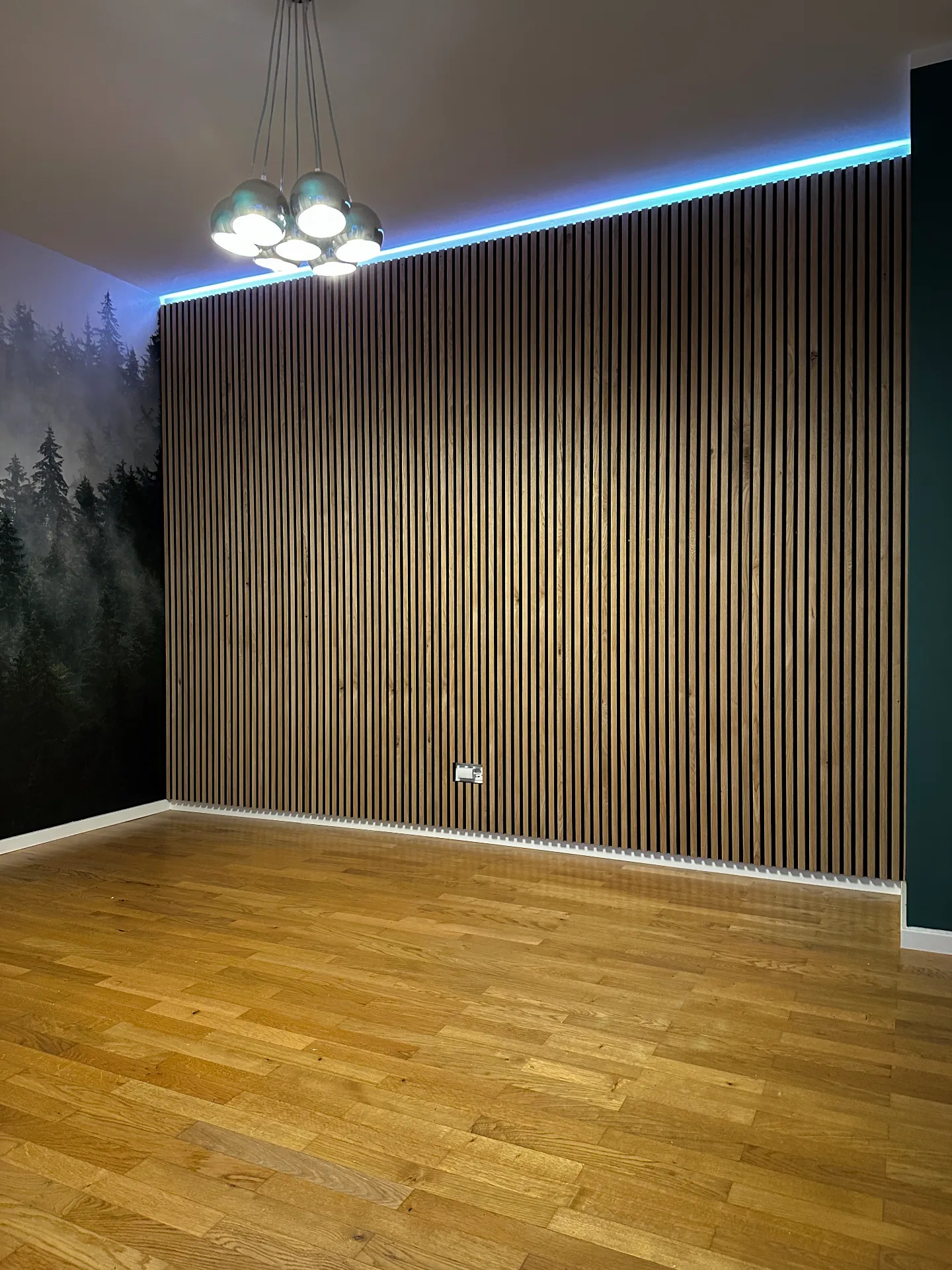 Akustikpaneele anbringen