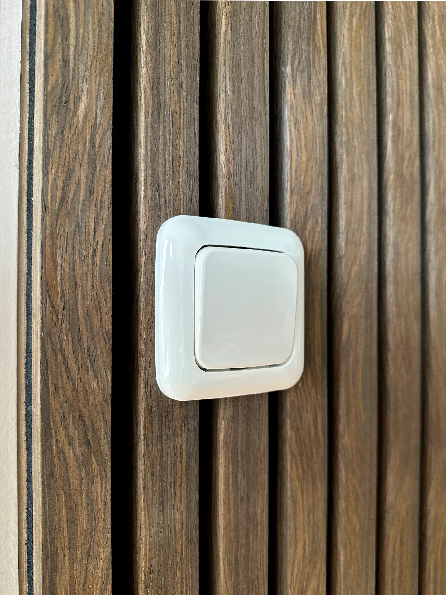 Akustikpaneele anbringen