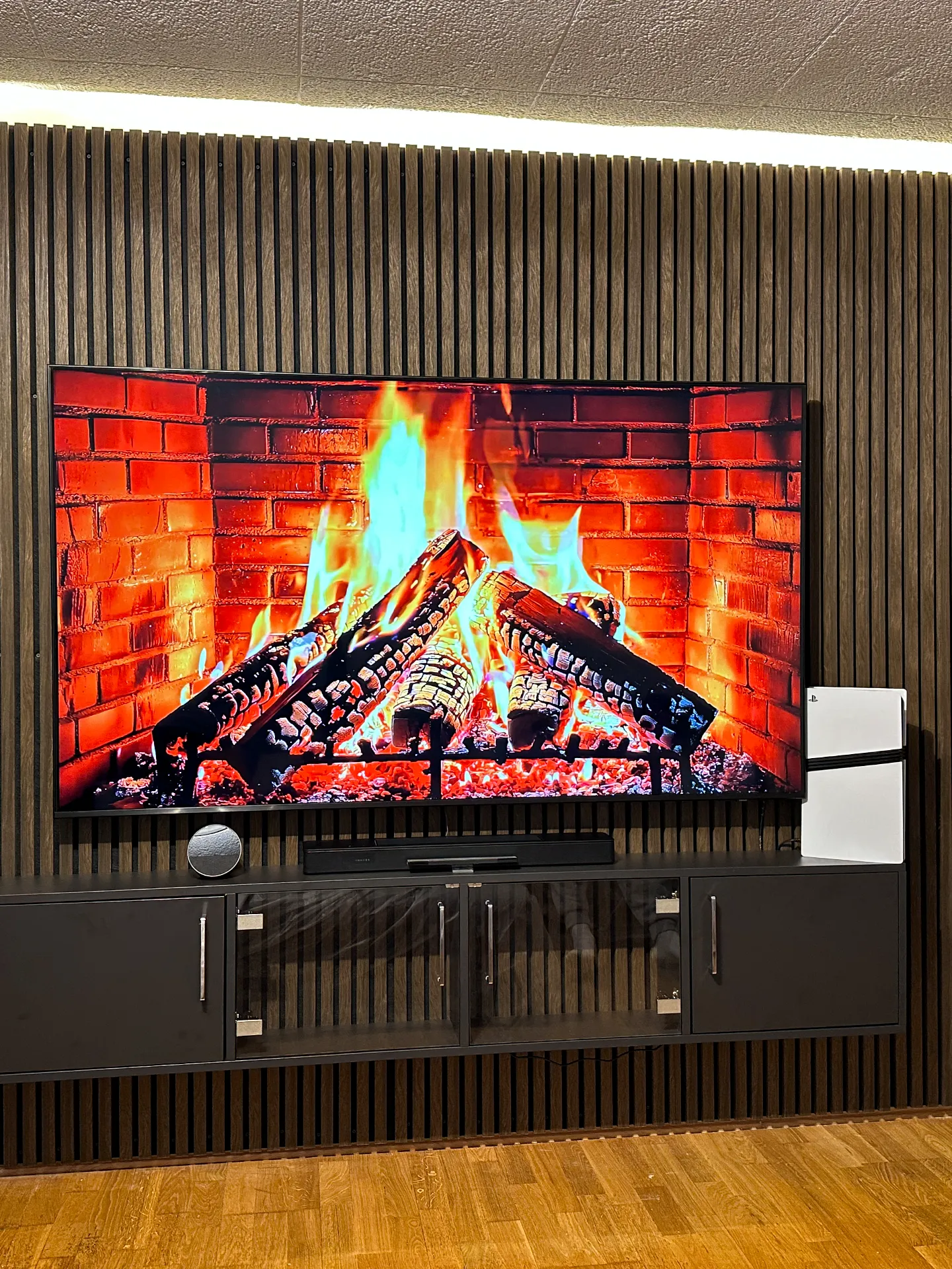 Akustikpaneele anbringen